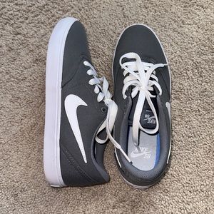 Nike Women’s SB sneakers size 8.5